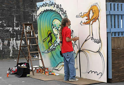 Mark Brasington, top UK spray can artist at the Appledore Visual Arts Festival