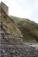 Lime Kiln perched on the cliff edge